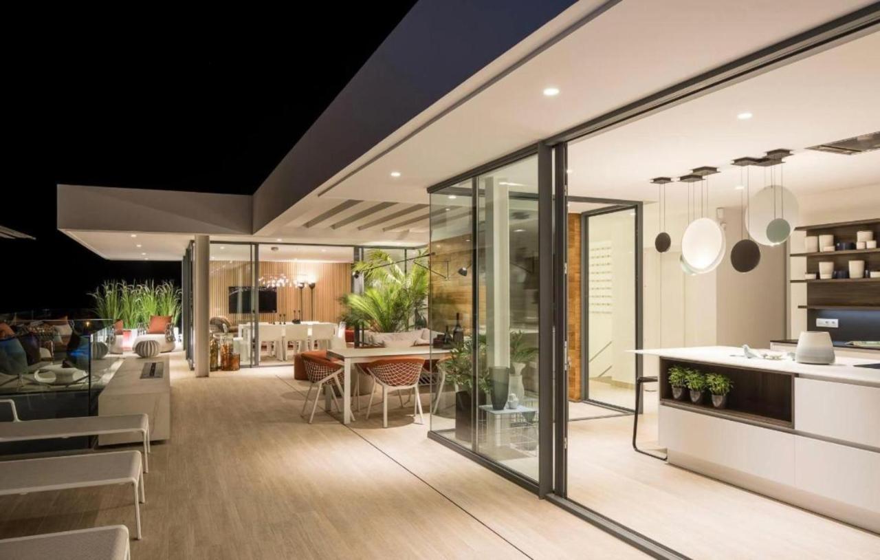 Luxury Villa Rebeka - Heated Pool And Jacuzzi Costa Adeje  Buitenkant foto