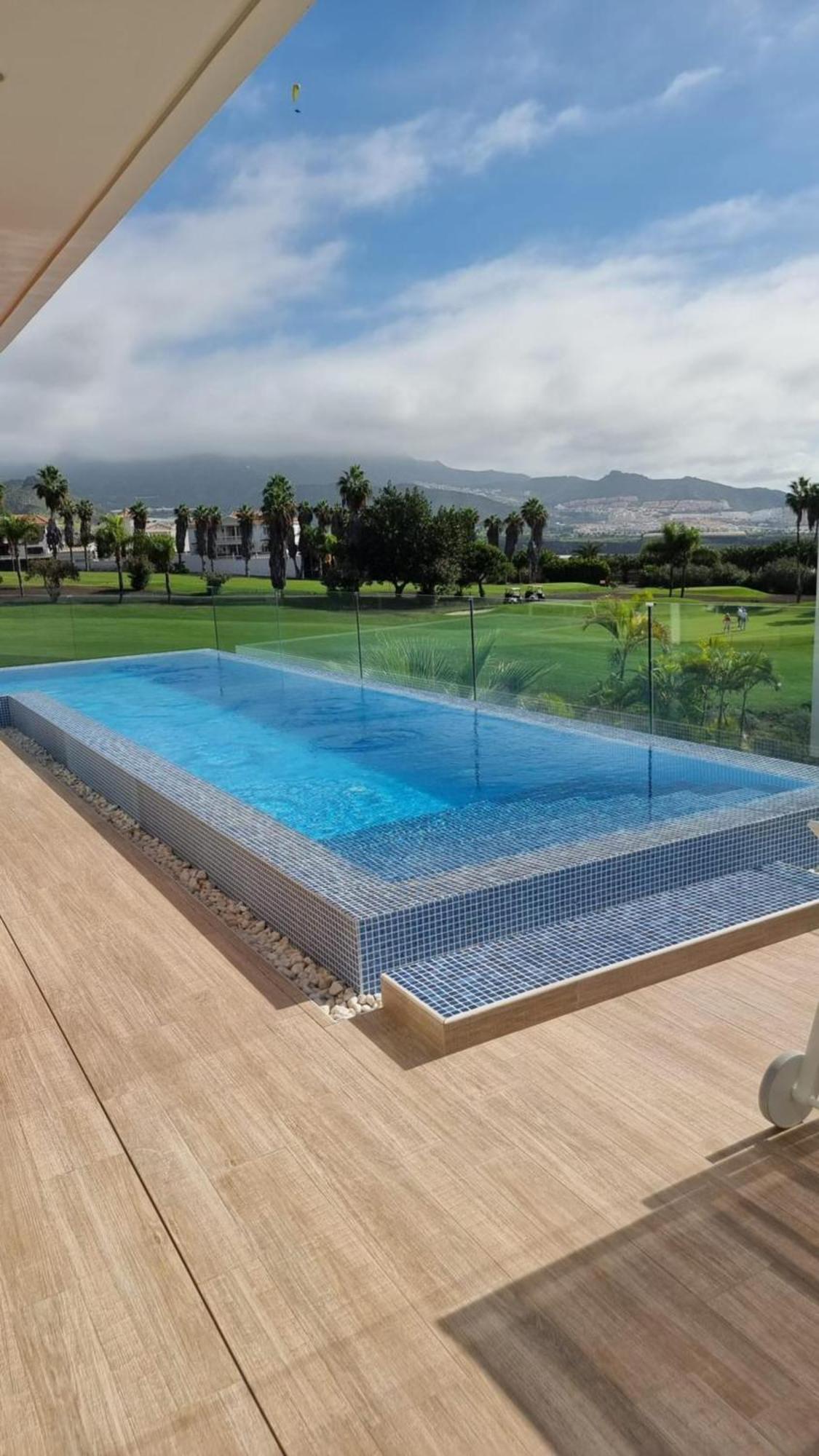 Luxury Villa Rebeka - Heated Pool And Jacuzzi Costa Adeje  Buitenkant foto